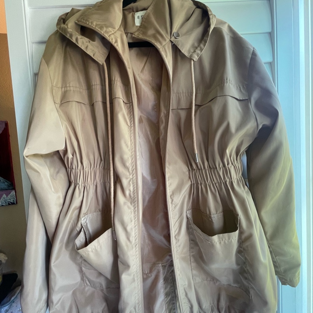 Women's Tan Hooded Jacket